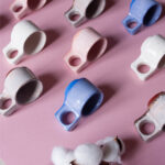 porcelanowa filizanka espresso | espresso porcelain cup | ceramika handmade inspirowana naturą | nordic inspired handmade ceramics | ręcznie robiona ceramika artystyczna | handmade ceramics inspired by the sea | ceramika inspirowana nordyckim wybrzeżem | nordic coastal ceramics | ceramika inspirowana oceanem | ceramics inspired by northern landscapes | unikatowa ceramika handmade | slow design handmade ceramics | ceramika z naturalną fakturą | textured handmade ceramics | ceramika użytkowa handmade | functional handmade ceramics | ceramika inspirowana lofotami | nordic sea inspired ceramics | nowa kolekcja ceramiki handmade | artisanal ceramic collection | ceramika z duszą | ceramics made slowly by hand | pantone cloud dancer | vogue living