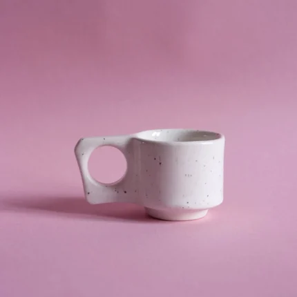 porcelanowa filizanka espresso | espresso porcelain cup | ceramika handmade inspirowana naturą | nordic inspired handmade ceramics | ręcznie robiona ceramika artystyczna | handmade ceramics inspired by the sea | ceramika inspirowana nordyckim wybrzeżem | nordic coastal ceramics | ceramika inspirowana oceanem | ceramics inspired by northern landscapes | unikatowa ceramika handmade | slow design handmade ceramics | ceramika z naturalną fakturą | textured handmade ceramics | ceramika użytkowa handmade | functional handmade ceramics | ceramika inspirowana lofotami | nordic sea inspired ceramics | nowa kolekcja ceramiki handmade | artisanal ceramic collection | ceramika z duszą | ceramics made slowly by hand