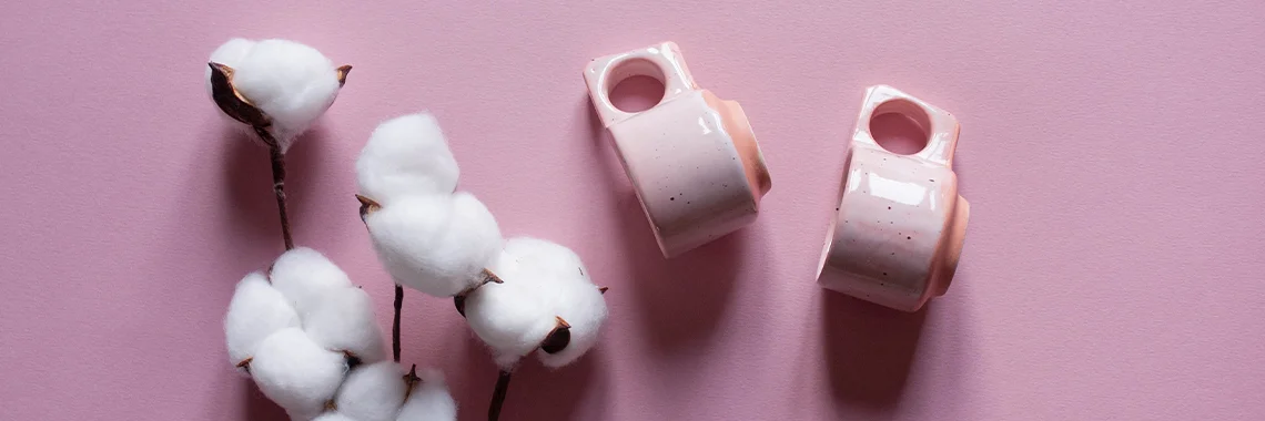 porcelanowa filizanka espresso | espresso porcelain cup | ceramika handmade inspirowana naturą | nordic inspired handmade ceramics | ręcznie robiona ceramika artystyczna | handmade ceramics inspired by the sea | ceramika inspirowana nordyckim wybrzeżem | nordic coastal ceramics | ceramika inspirowana oceanem | ceramics inspired by northern landscapes | unikatowa ceramika handmade | slow design handmade ceramics | ceramika z naturalną fakturą | textured handmade ceramics | ceramika użytkowa handmade | functional handmade ceramics | ceramika inspirowana lofotami | nordic sea inspired ceramics | nowa kolekcja ceramiki handmade | artisanal ceramic collection | ceramika z duszą | ceramics made slowly by hand | pantone cloud dancer | vogue living