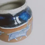 ceramika handmade inspirowana naturą | nordic inspired handmade ceramics | ręcznie robiona ceramika artystyczna | handmade ceramics inspired by the sea | ceramika inspirowana nordyckim wybrzeżem | nordic coastal ceramics | ceramika inspirowana oceanem | ceramics inspired by northern landscapes | unikatowa ceramika handmade | slow design handmade ceramics | ceramika z naturalną fakturą | textured handmade ceramics | ceramika użytkowa handmade | functional handmade ceramics | ceramika inspirowana lofotami | nordic sea inspired ceramics | nowa kolekcja ceramiki handmade | artisanal ceramic collection | ceramika z duszą | ceramics made slowly by hand