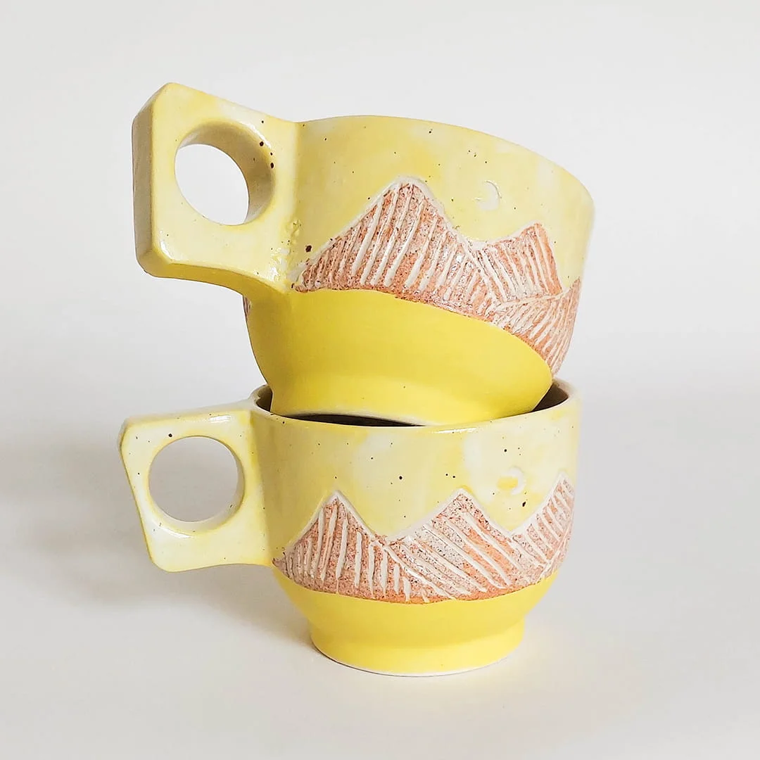 cotton candy sky mountains porcelain handmade cup jira ceramics porcelanowa filiżanka handmade góry_0017_20260518_124827 cotton-candy-sky-mountains-porcelain-handmade-cup-jira-ceramics-porcelanowa-filizanka-handmade-gory-slow-made-ceramika-handmade-recznierzezbiona
