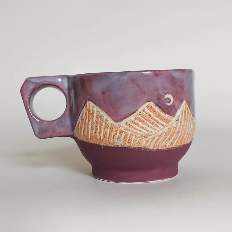 cotton-candy-sky-mountains-porcelain-handmade-cup-jira-ceramics-porcelanowa-filizanka-handmade-gory-slow-made-ceramika-handmade-recznierzezbiona