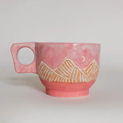 cotton-candy-sky-mountains-porcelain-handmade-cup-jira-ceramics-porcelanowa-filizanka-handmade-gory-slow-made-ceramika-handmade-recznierzezbiona